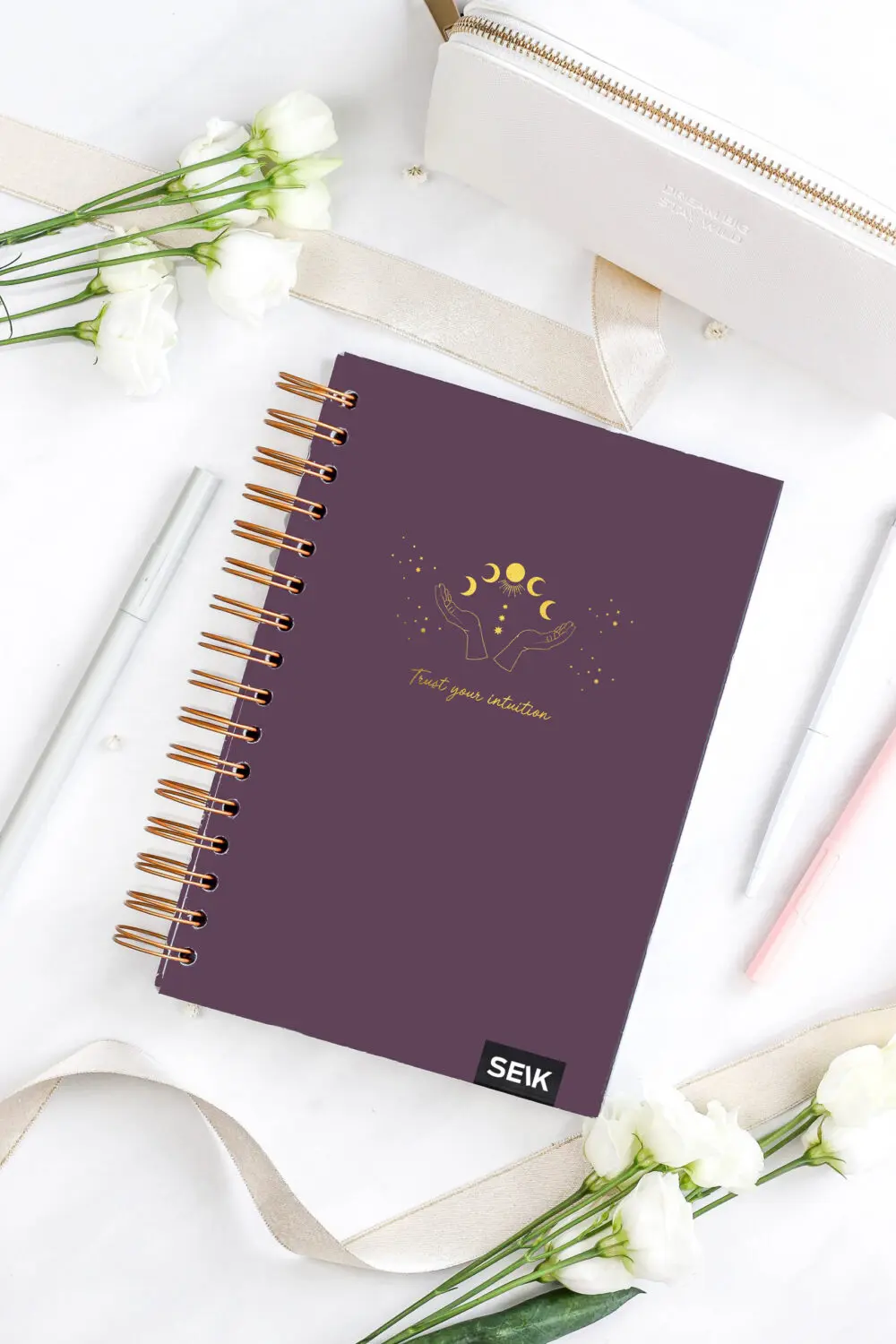 Bullet Journal / zvezek s pikicami in trdno platnico - Trust your intuition
