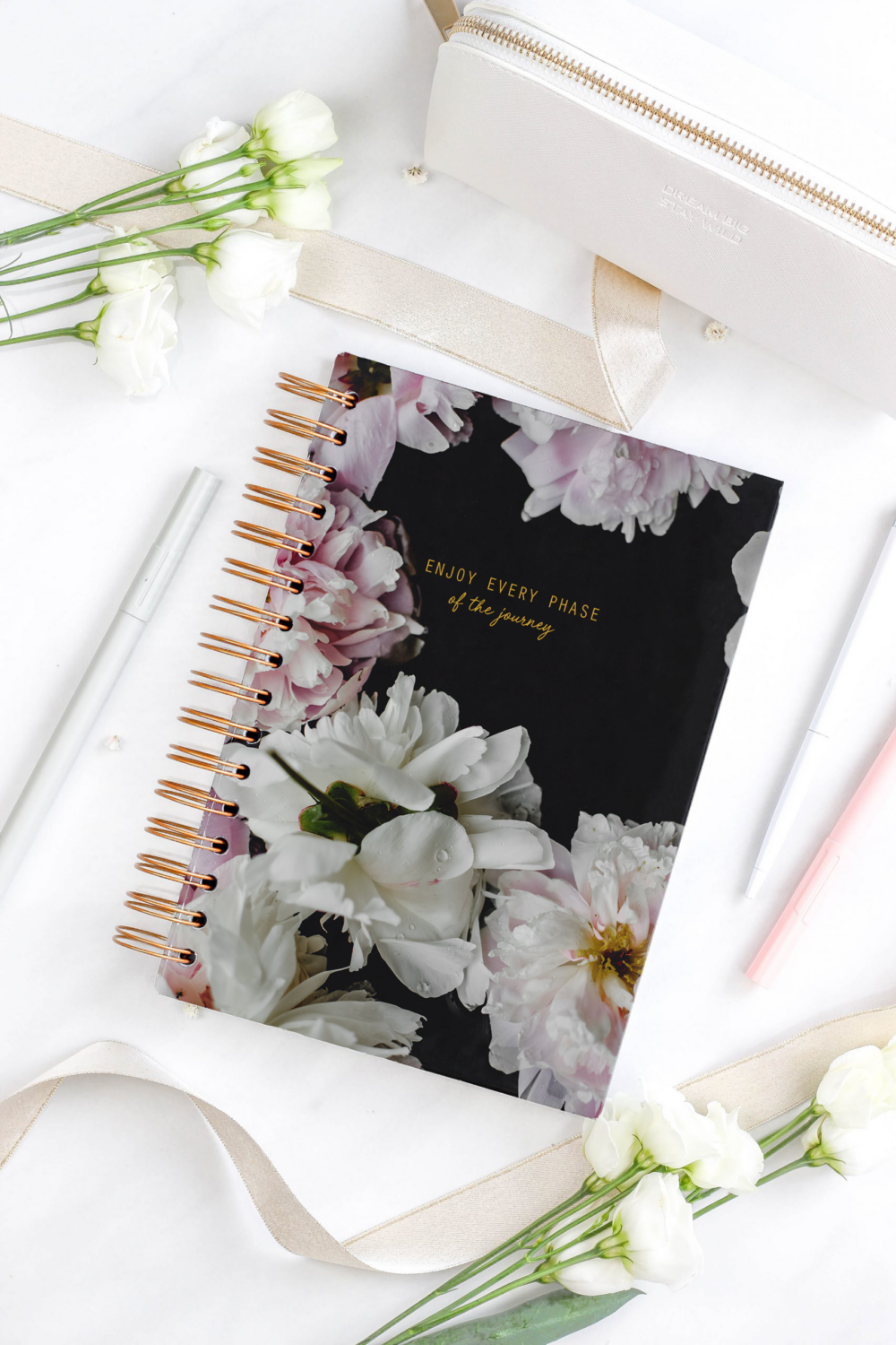 Bullet Journal / zvezek s pikicami in trdo platnico - Enjoy every phase