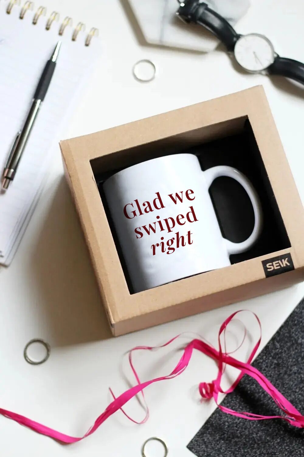šalica z dizajnom - glad we swiped right