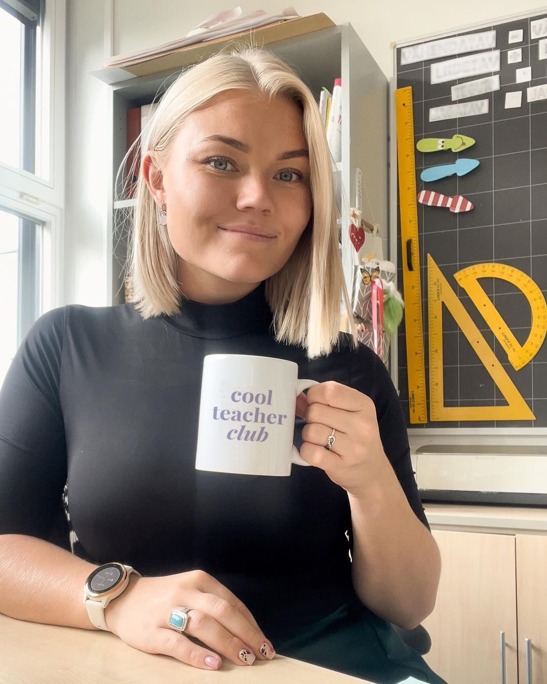 šalica z dizajnom - Cool teacher club - slika 2