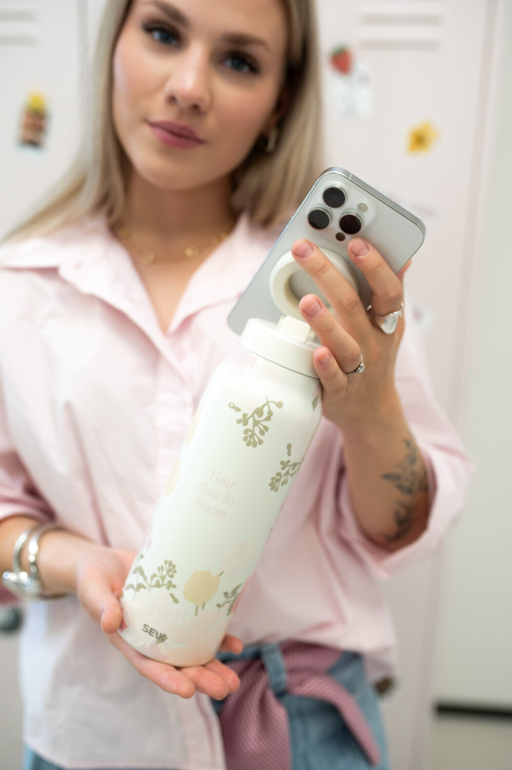 Termo steklenička za vodo 2-v-1 z magnetnim držalom za telefon – Čas je, da zacvetiš (700ml) - slika 2